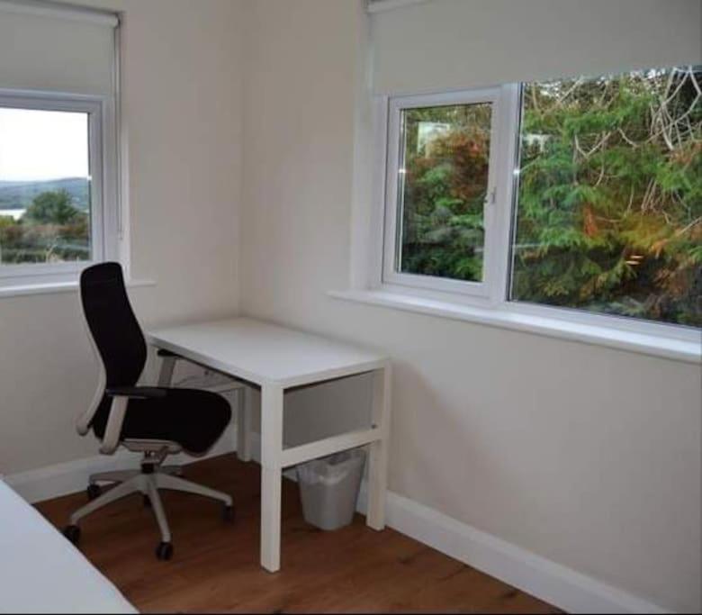 Twin View - In Pontoon Holiday home